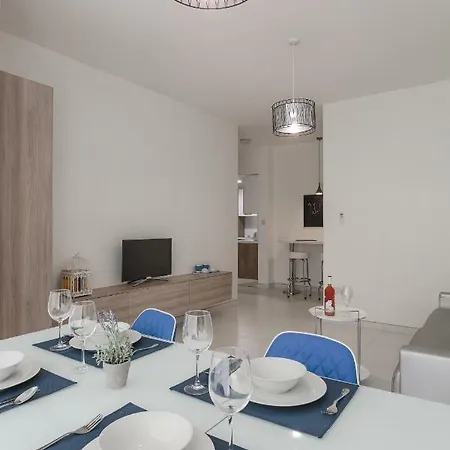 Spacious Modern *