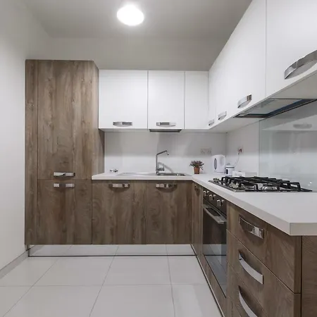 Spacious Modern Apartamento St. Paul's Bay