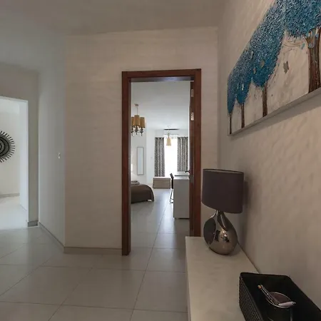 Διαμέρισμα Spacious Modern